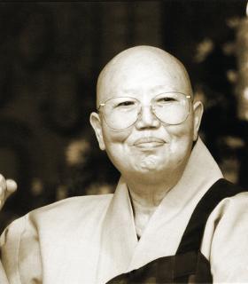 Zen Master Daehaeng (Daehaeng Kun Sunim)
